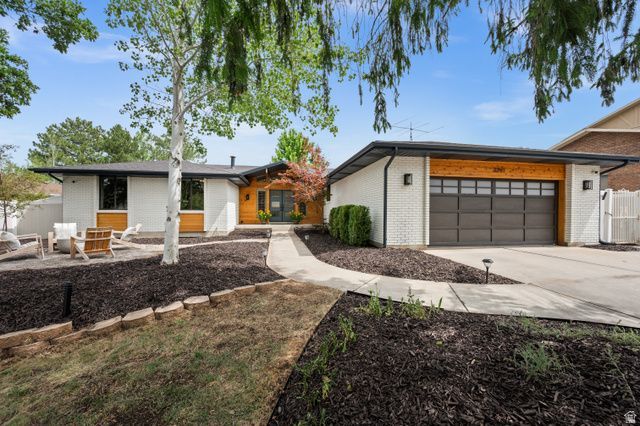 2241 E Somerset Dr S, Cottonwood Heights, UT 84121 Main Photo