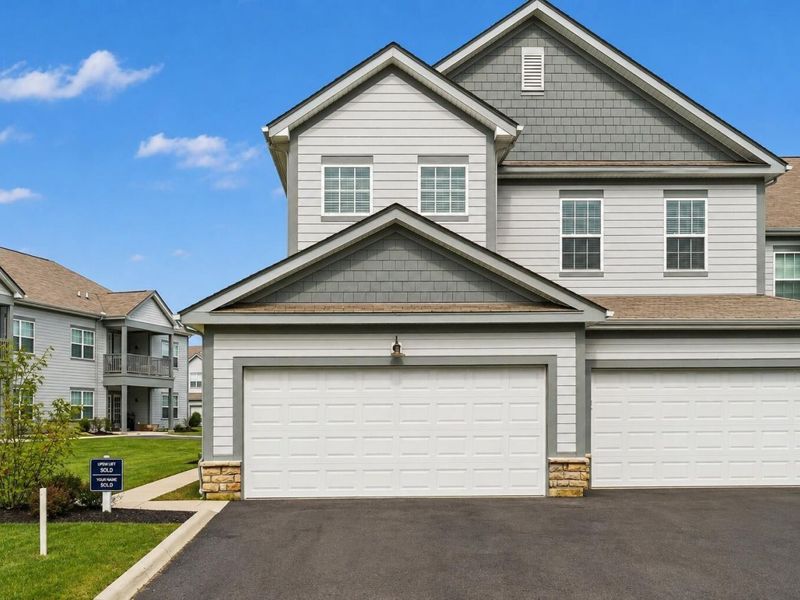 800 Redwood Lane , Lewis Center, OH 43035 Photo 1