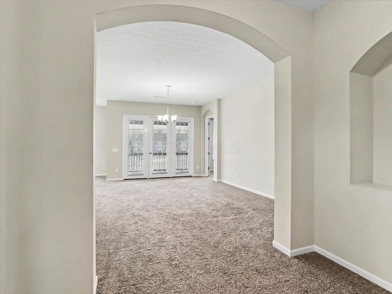 800 Redwood Lane , Lewis Center, OH 43035 Photo 4