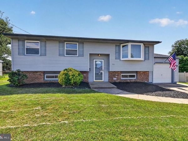 211 HOBART DRIVE, CLEMENTON, NJ 08021