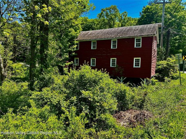 73 N Creek Road, Staatsburg, NY 12580