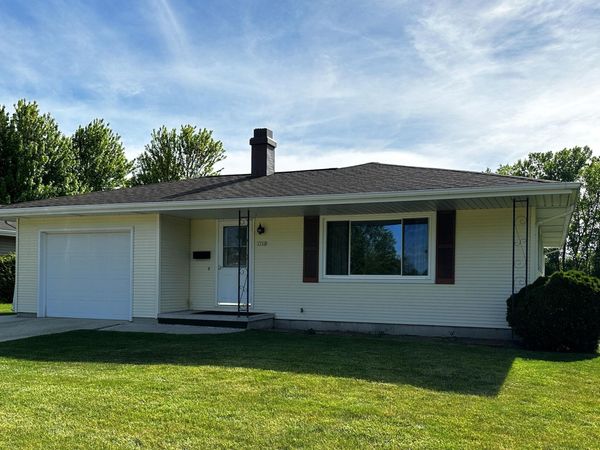 2722 N Taylor Dr, Sheboygan, WI 53083