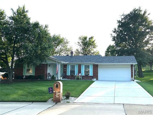 417 Iron Warrior Lane, Manchester, MO 63011
