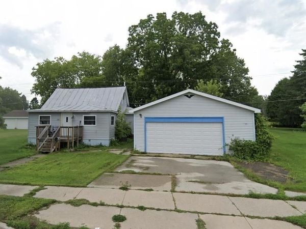 1615 MAIN STREET, Oconto, WI 54153