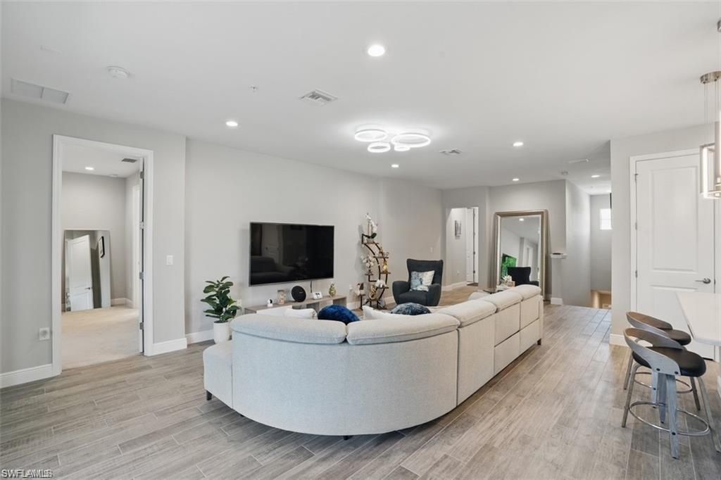 2567 Seychelles Dr, Unit 206, Naples, FL 34112 Photo