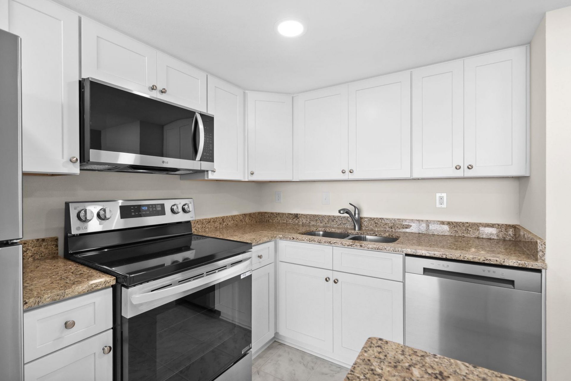 1012 N Waccamaw Dr.  Photo 15