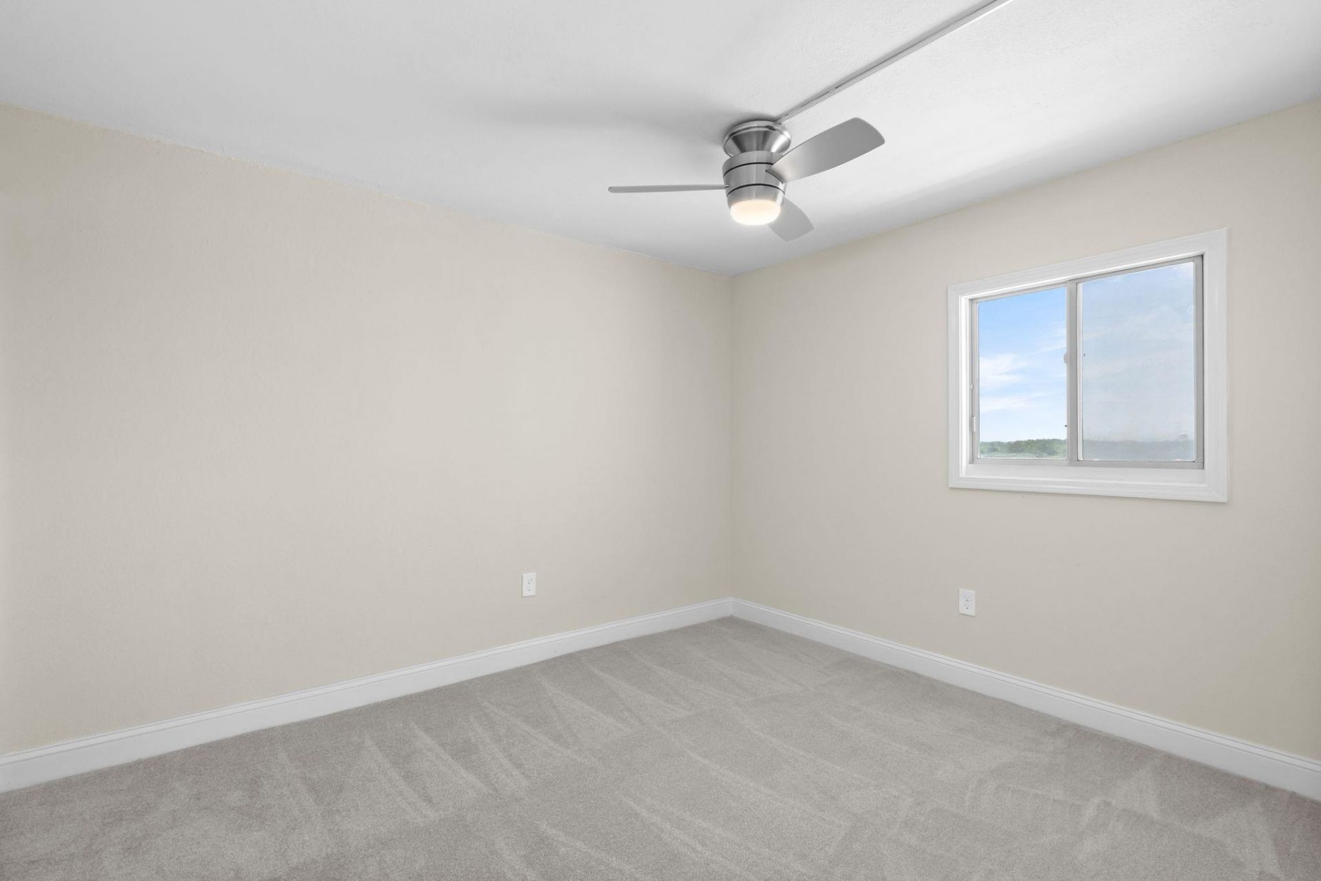 1012 N Waccamaw Dr.  Photo 17