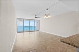 1012 N Waccamaw Dr.  photo 4
