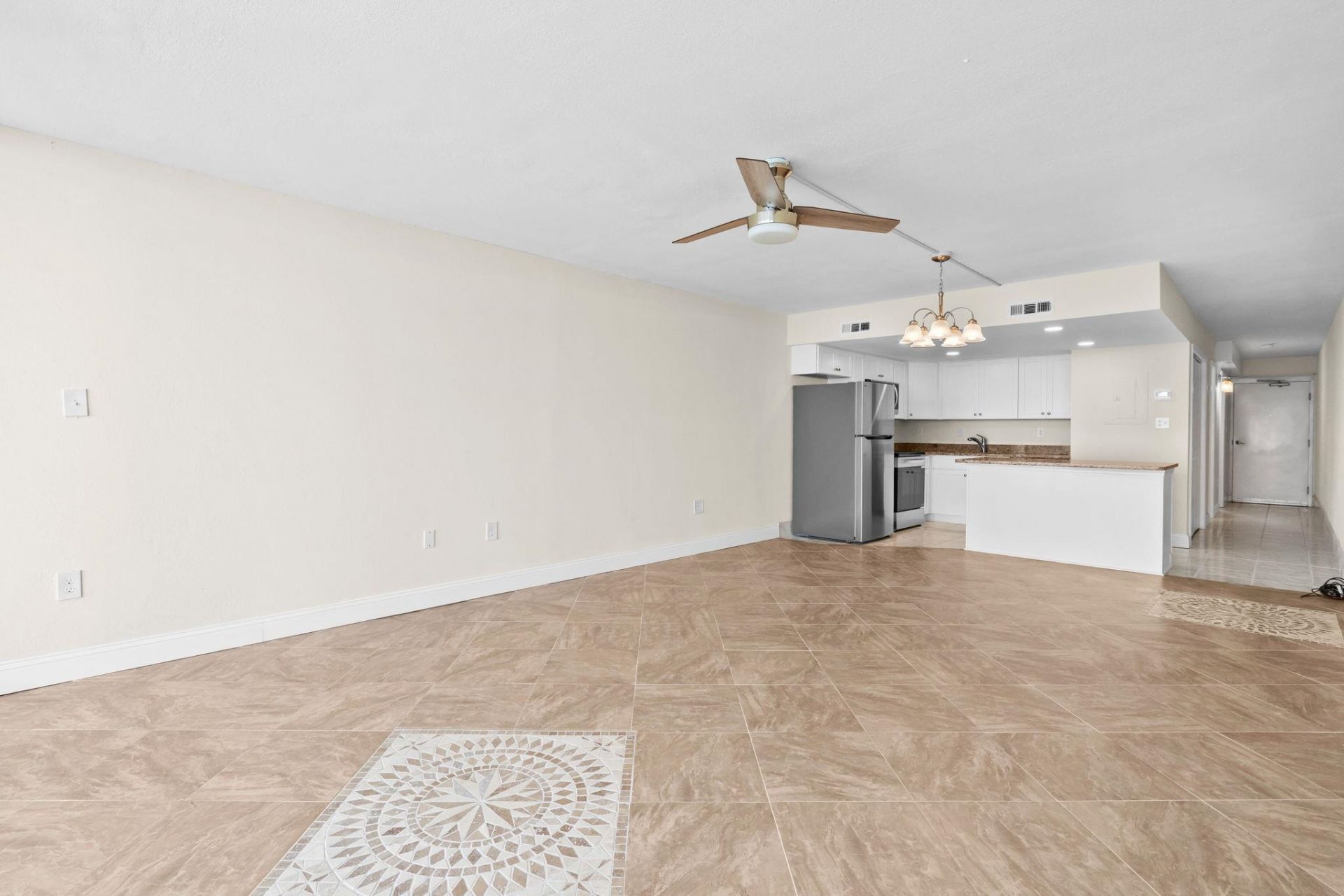1012 N Waccamaw Dr.  Photo 9