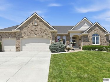 9406 Granville Parkway, La Vista, NE 68128