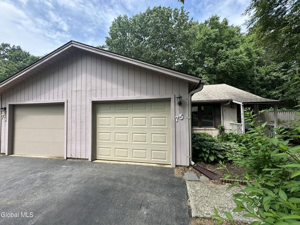 75 Arrow Wood Place, Ballston Spa, NY 12020