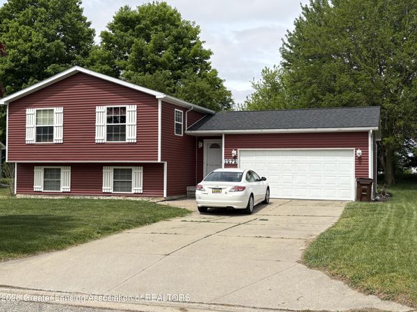1272 Porter Drive, Charlotte, MI 48813
