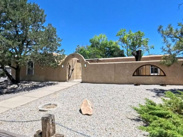 3816 Pennsylvania Street NE, Albuquerque, NM 87110