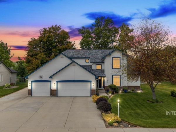 3203 Seminole Dr, Nampa, ID 83686
