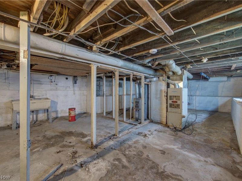 3295 W 56th Street , Cleveland, OH 44102 Photo 26
