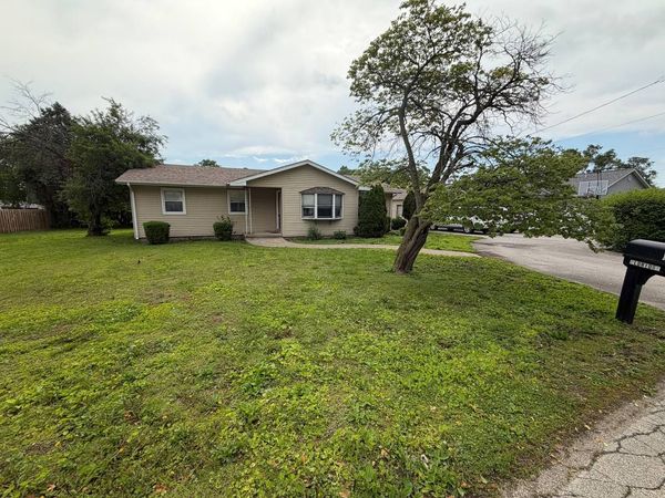111 Orchard Street , Catlin, IL 61817