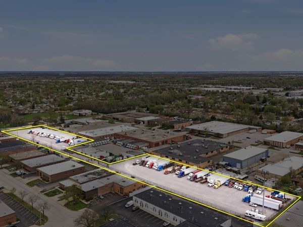 575 W Fullerton Avenue , Addison, IL 60101