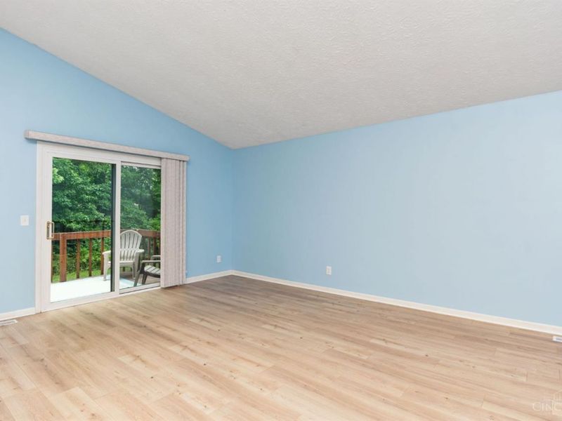 1008 Crisfield Drive, Unit 137, Union Twp, OH 45245 Photo 6
