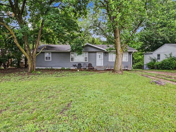 7906 SW 11th Street , Des Moines, IA 50315