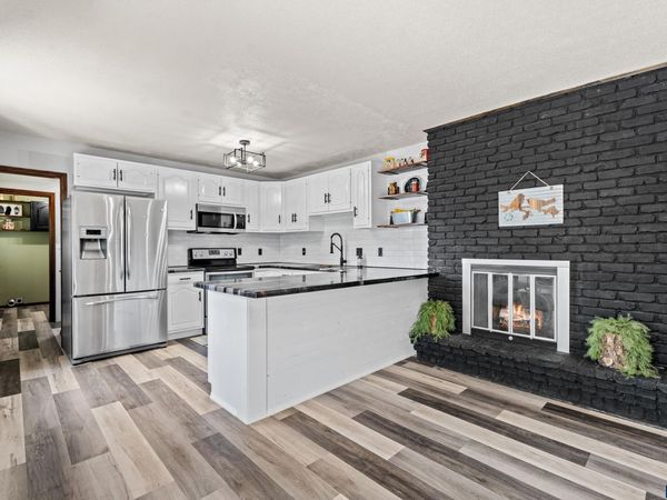 609 W 1st St, Worthing, SD 57077