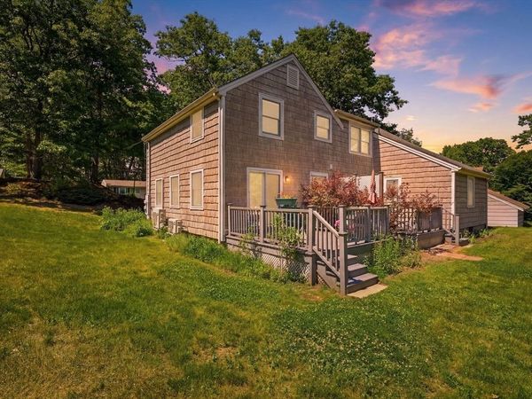 68 Laurel St, Unit B, Greenfield, MA 01301