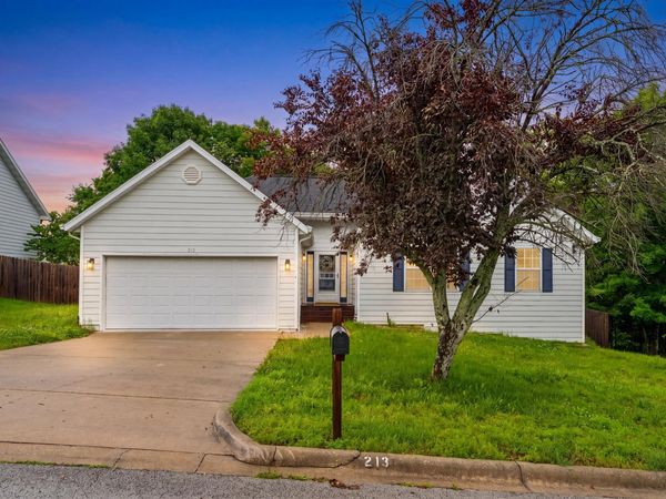 213 Daless Court, Hollister, MO 65672