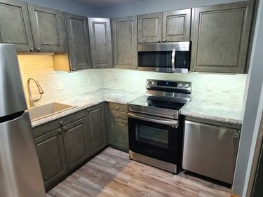 3420 Golfview Drive, Unit 121, Eagan, MN 55123