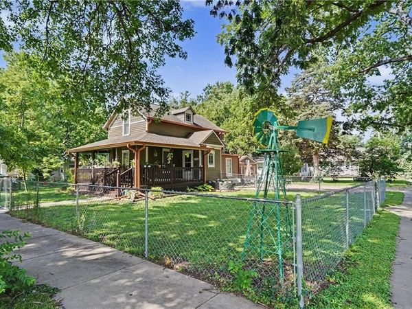 506 S Poplar Street, Ottawa, KS 66067