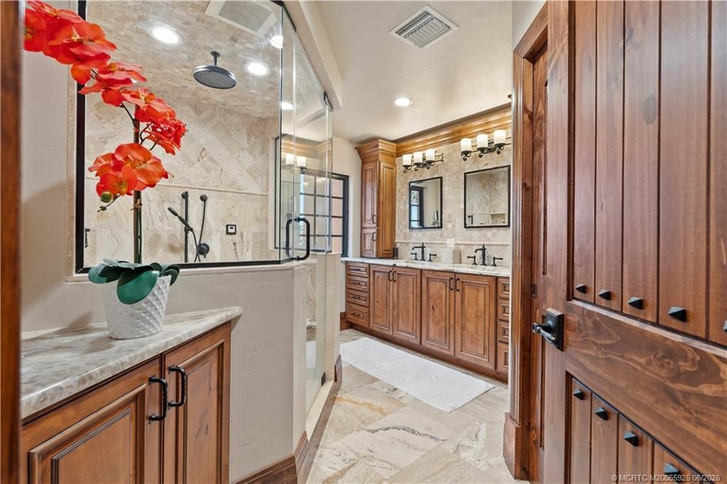 10173 S Ocean Drive, Unit D2, Jensen Beach, FL 34957 Photo