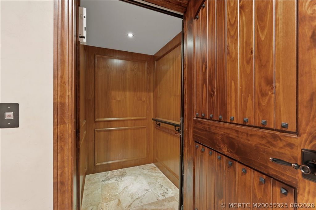 10173 S Ocean Drive, Unit D2, Jensen Beach, FL 34957 Photo