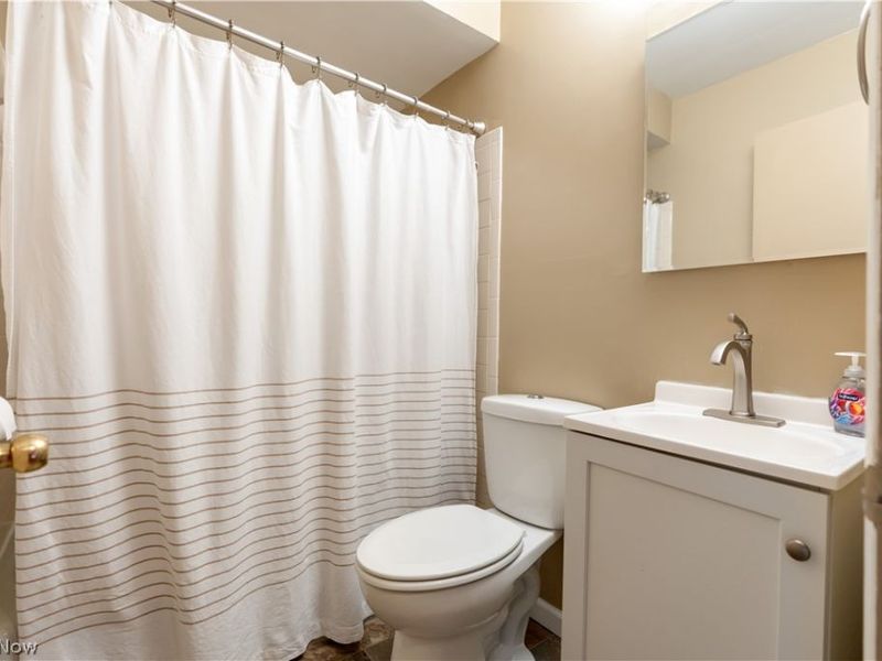 1925 Quayle Drive , Akron, OH 44312 Photo 15