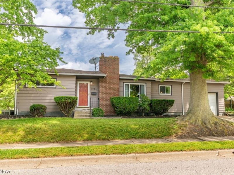 1925 Quayle Drive , Akron, OH 44312 Photo 2