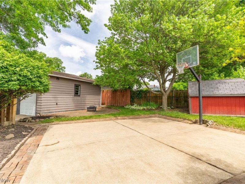 1925 Quayle Drive , Akron, OH 44312 Photo 6