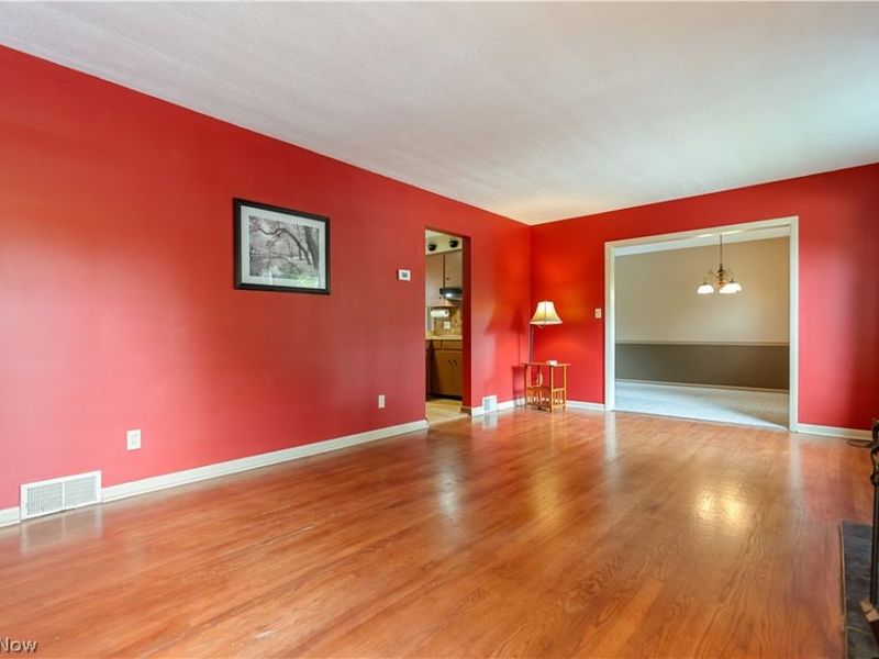 1925 Quayle Drive , Akron, OH 44312 Photo 8