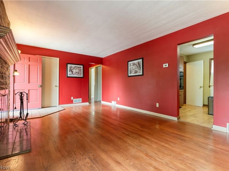 1925 Quayle Drive , Akron, OH 44312 Photo 9