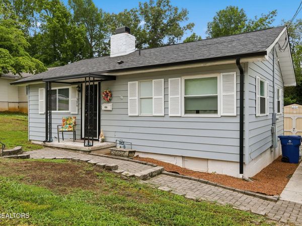 126 Kentucky Ave, Oak Ridge, TN 37830
