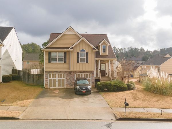 1066 Mcduffie Circle, Douglasville, GA 30134
