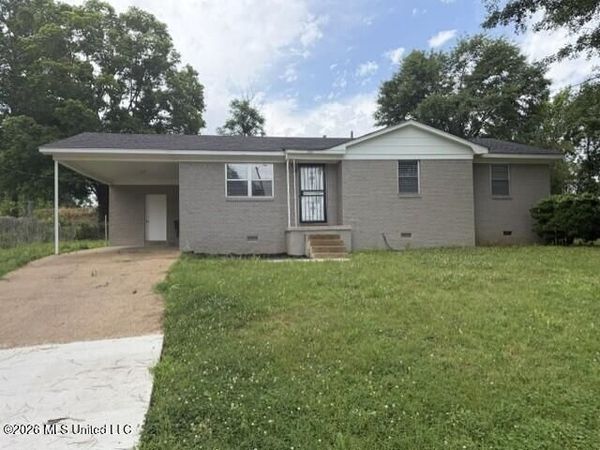 265 Chickasaw Street, Holly Springs, MS 38635