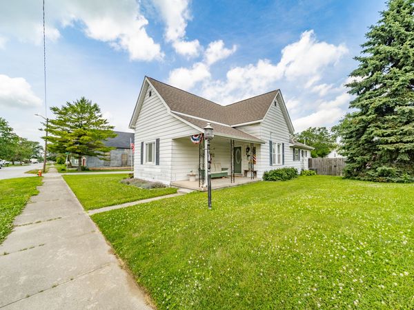 126 W 9th Street, Lapel, IN 46051