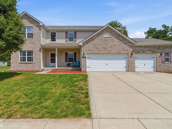 1867 Archbury Drive, Avon, IN 46123
