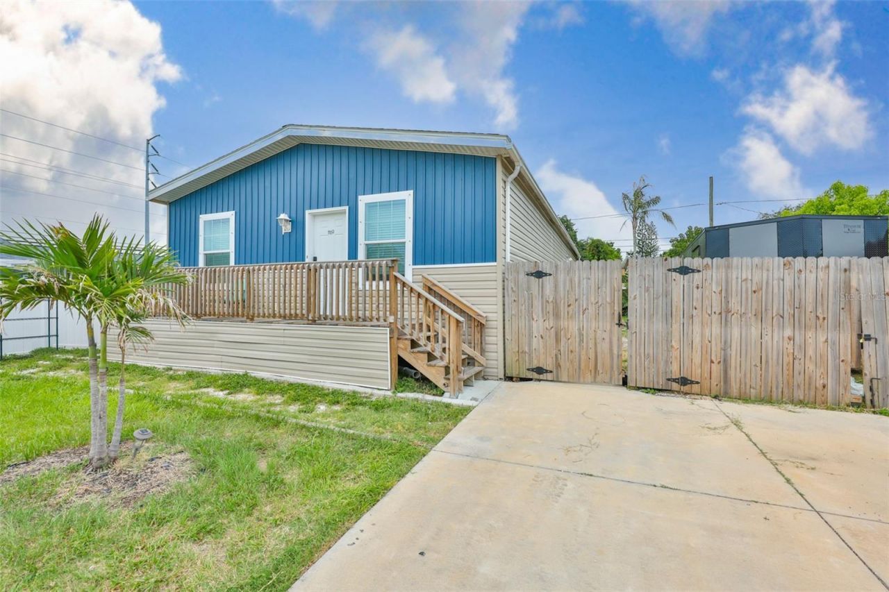 1169 8th Avenue Ne, Largo, FL 33770 Photo