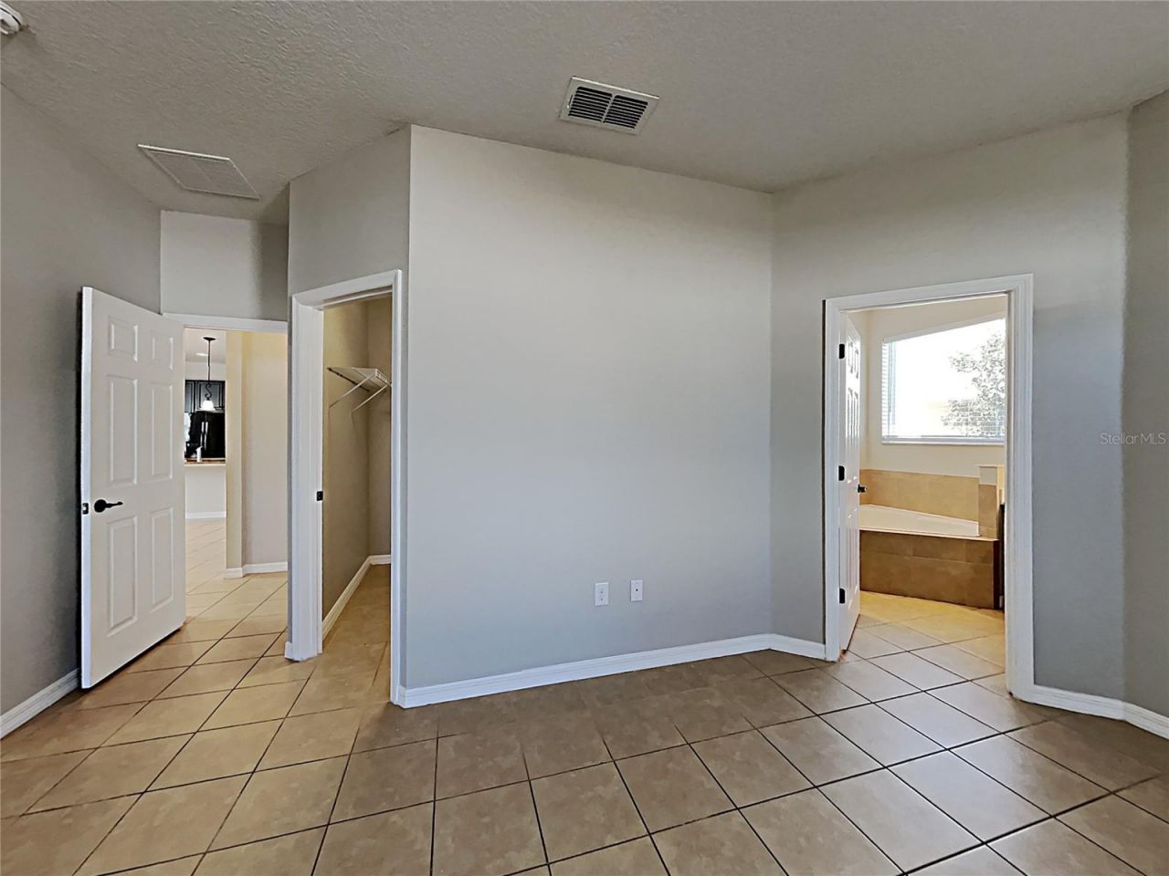 1328 Aroniminik Drive , Mount Dora, FL 32757 Photo