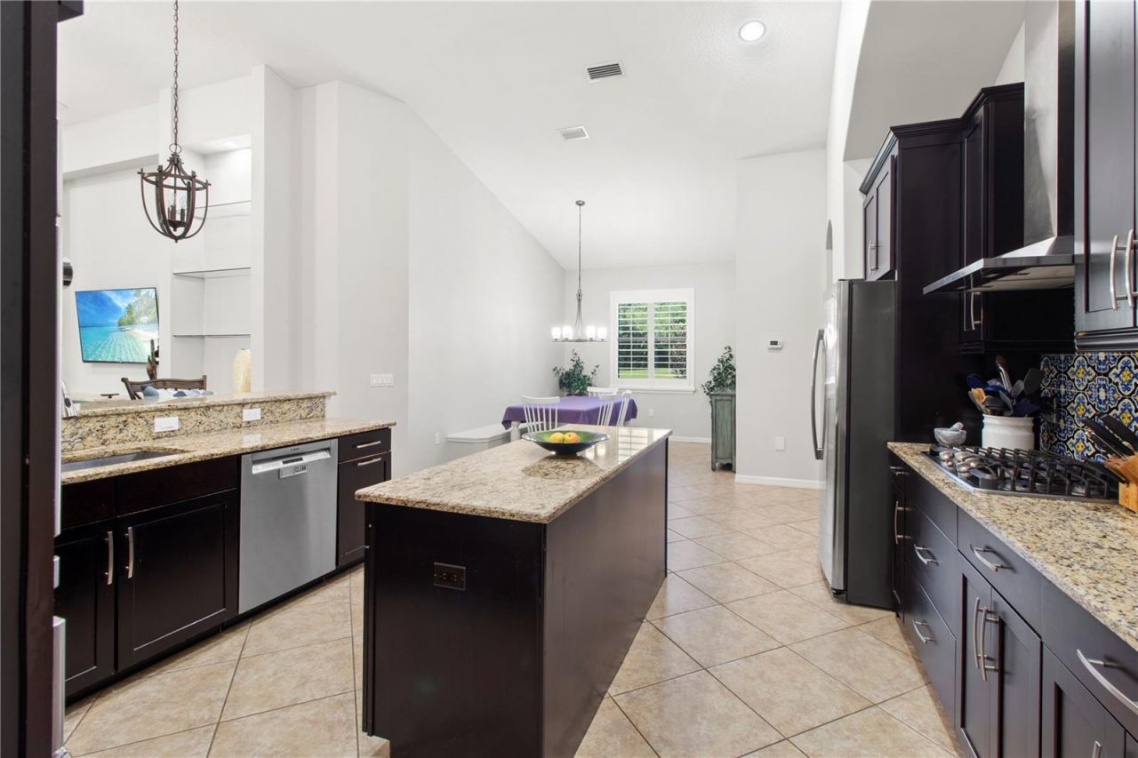 553 Chantilly Trail, Bradenton, FL 34212 Photo