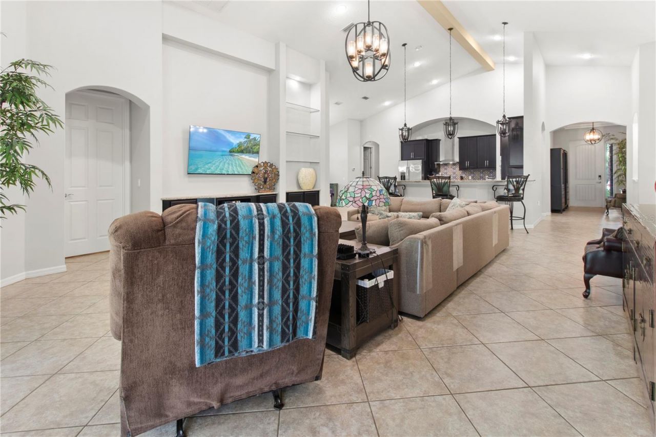 553 Chantilly Trail, Bradenton, FL 34212 Photo