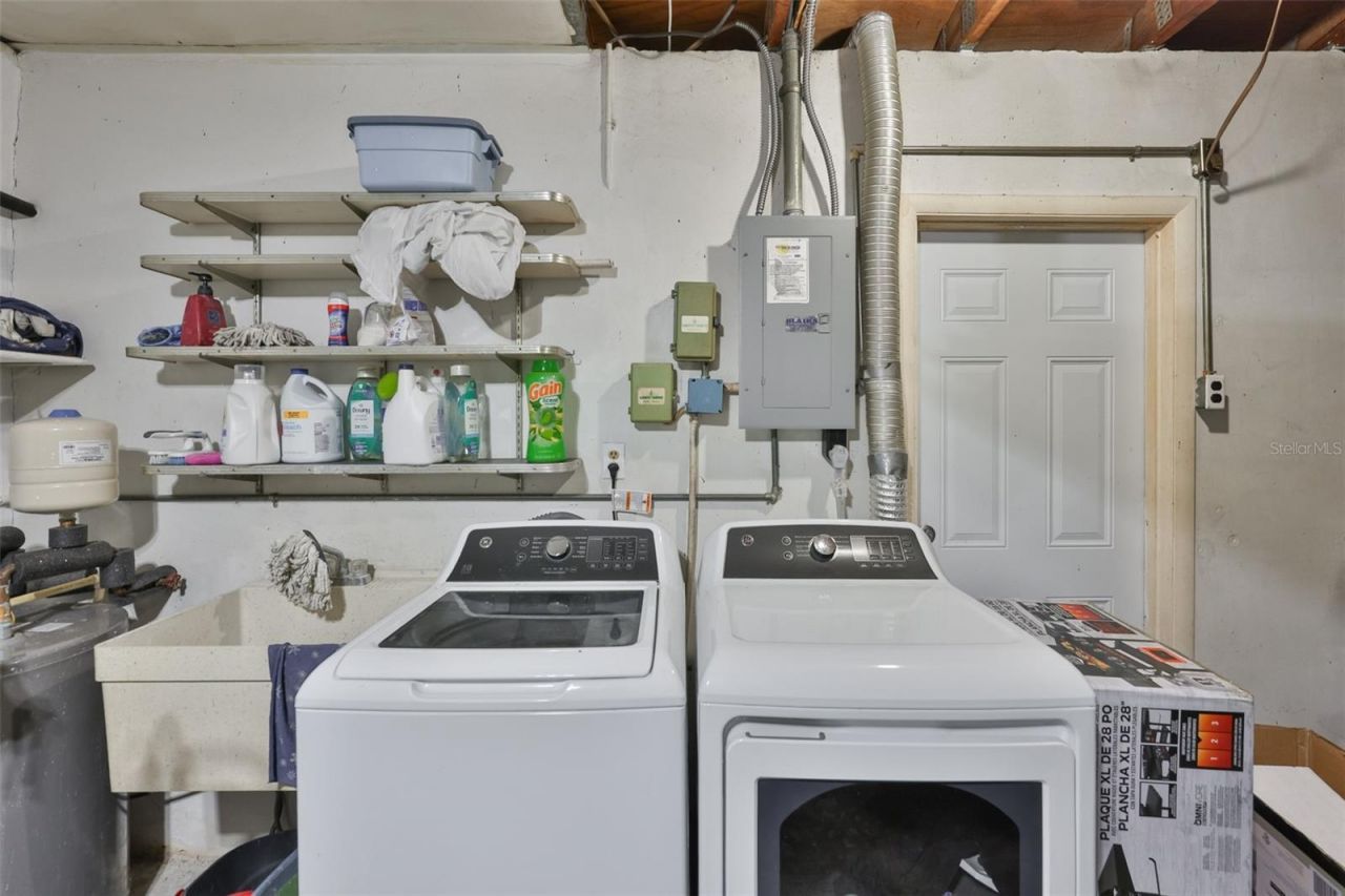 2335 Surrey Lane , Clearwater, FL 33763 Photo