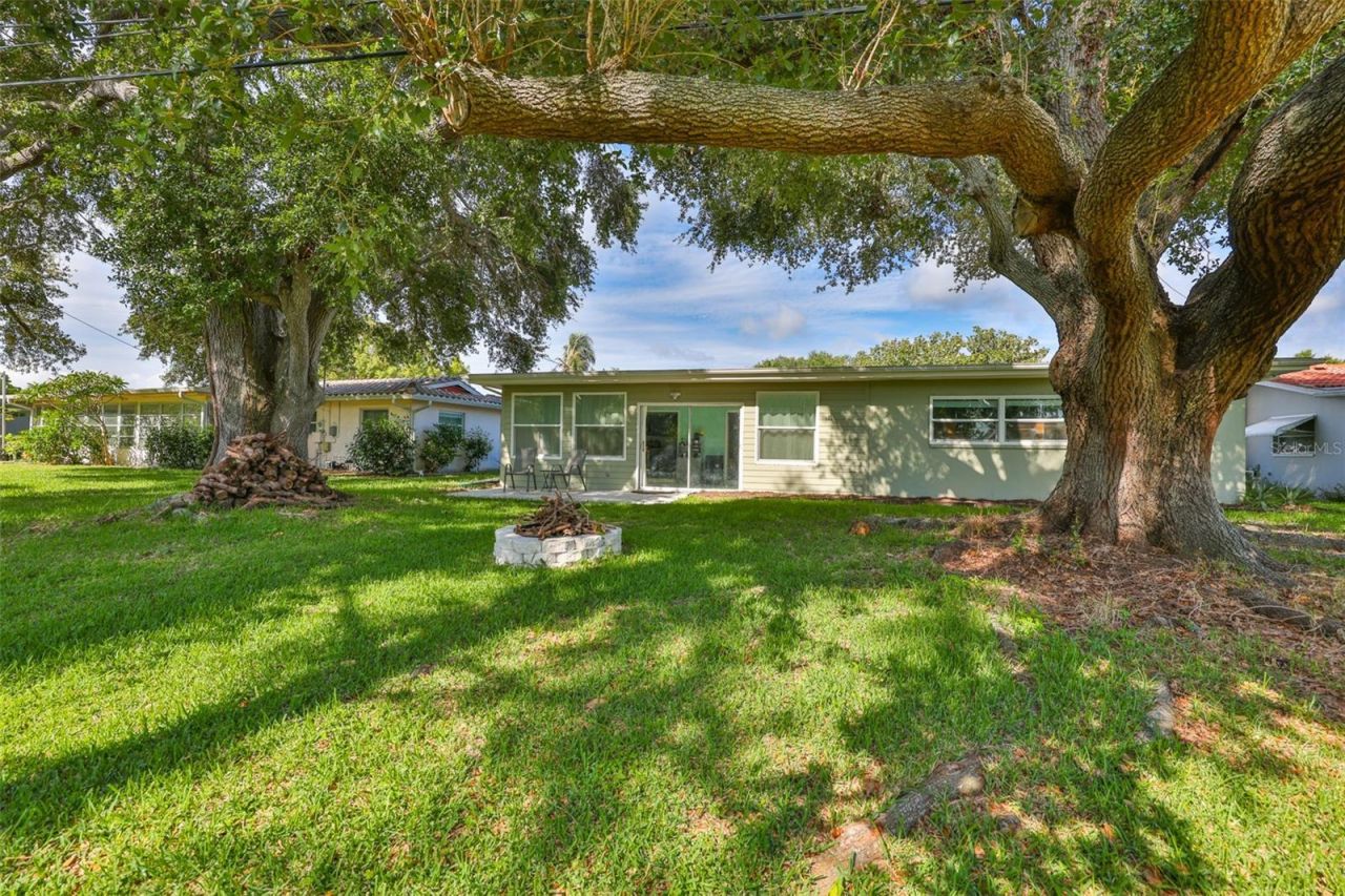 2335 Surrey Lane , Clearwater, FL 33763 Photo