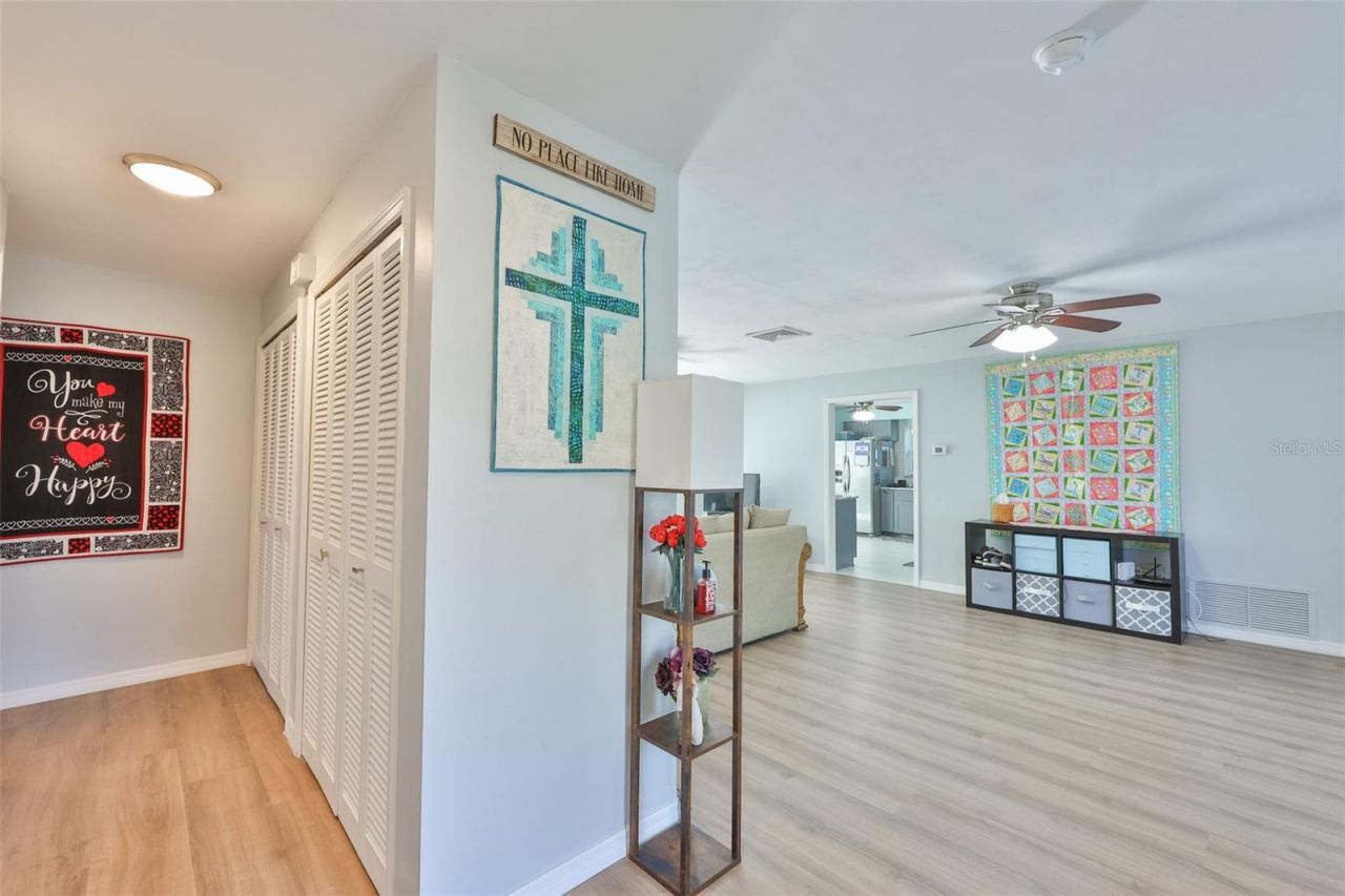 2335 Surrey Lane , Clearwater, FL 33763 Photo