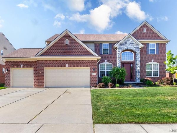 2110 Mayflower , Troy, MI 48085