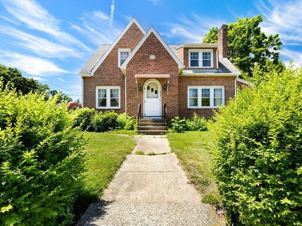 216 Springfield St, Chicopee, MA 01013