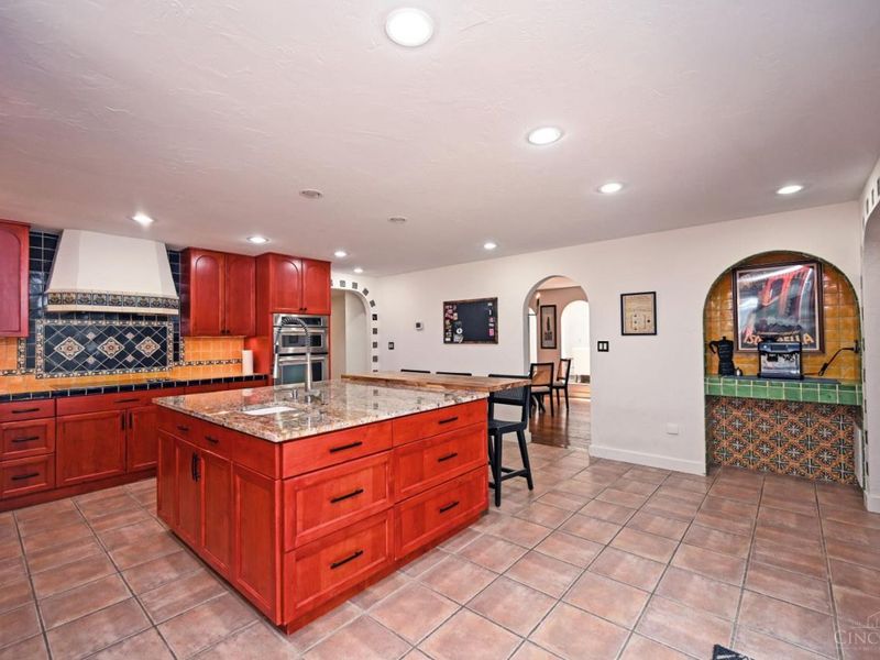 725 Greenville Avenue, Glendale, OH 45246 Photo 31